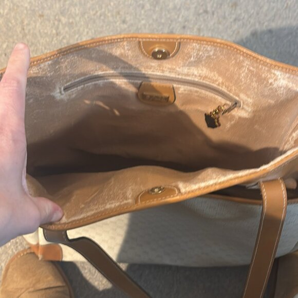 Gucci Tote - Picture 2 of 4